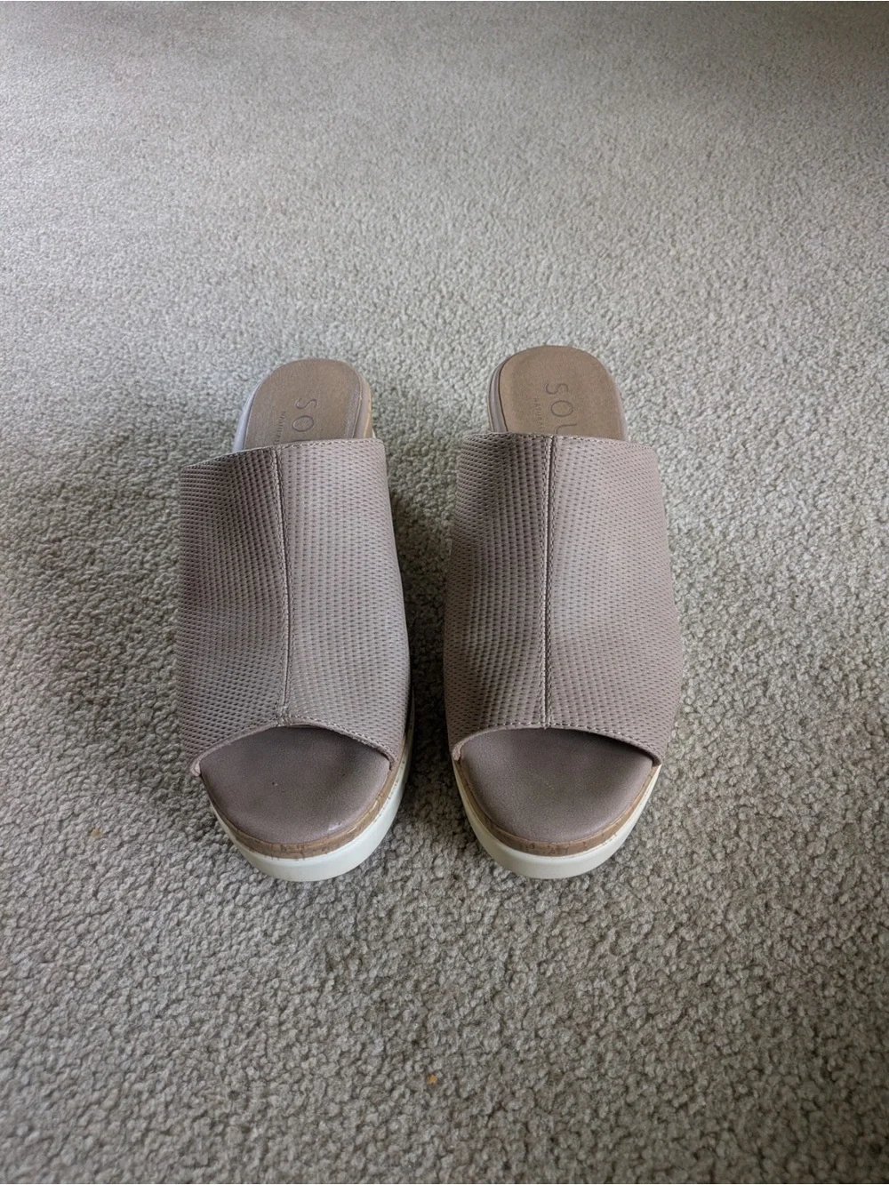 Soul Naturalizer taupe wedge